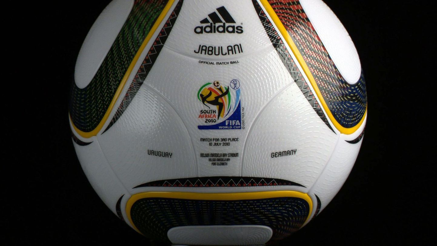 Adidase logoga Jabulani pall, mida  kasutati suvisel jalgpalli MMil.