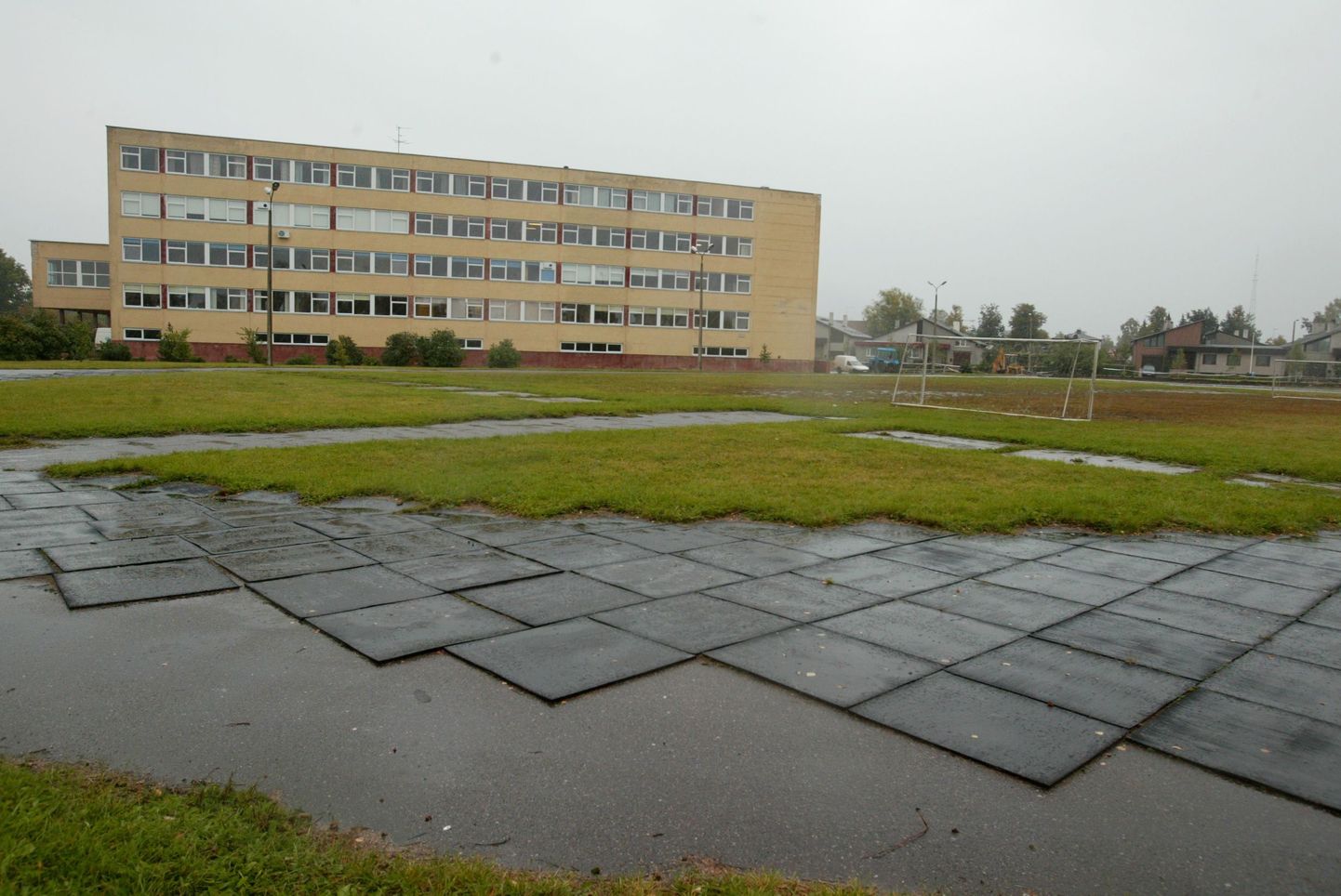 Pildil Tartu Veeriku kool.