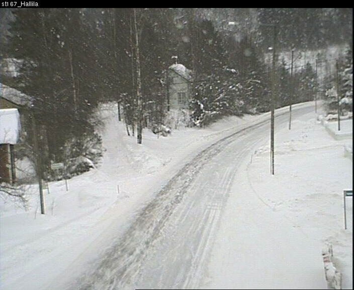 Maanteekaamerast saadud pilt kell 15.56 Lõuna-Soomes Hallilas.
