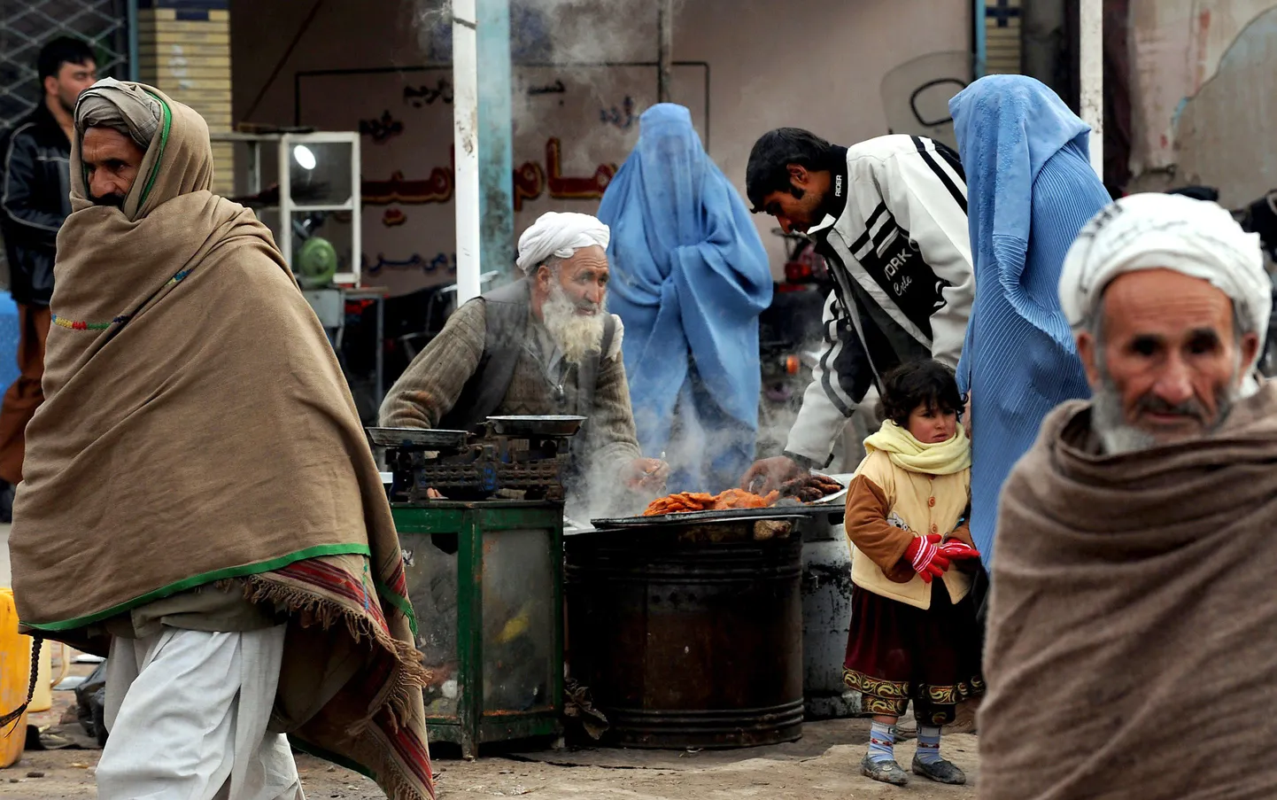 Kabuli tänavakaubitsejad loodavad, et elu jätkub rahulikumalt.