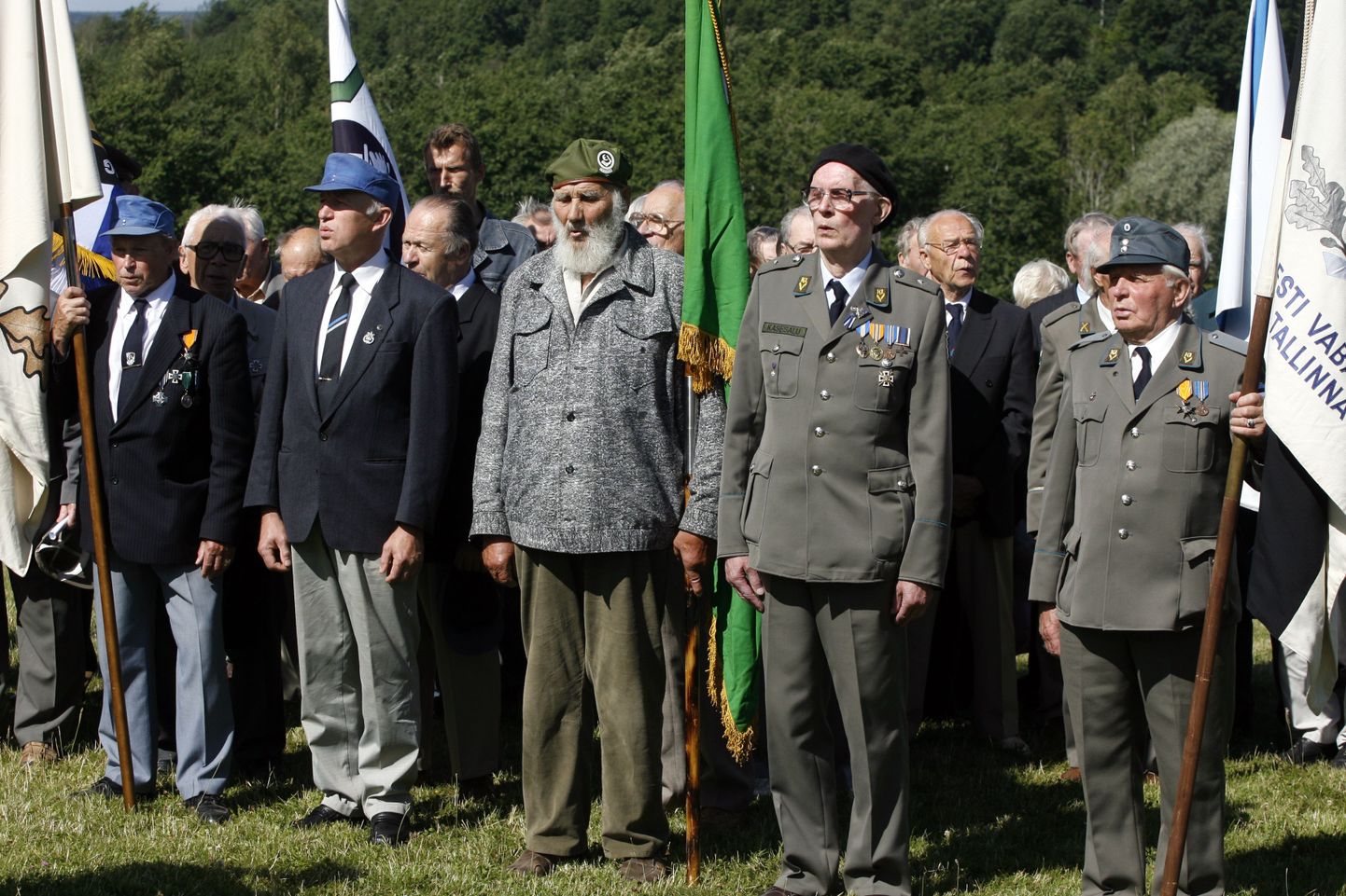 20. Eesti Relvagrenaderide Diviisi veteranid mälestasid laupäeval 1944. aasta kaitselahingutes langenud kaaslasi.