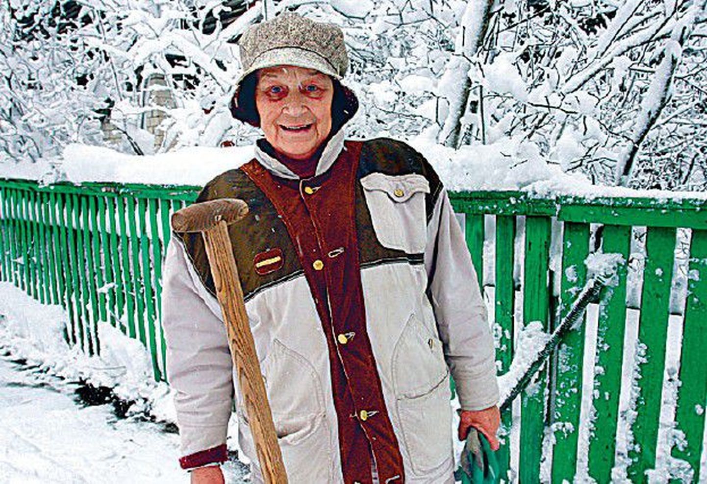 Milvi Tamming oli heatujuline hoolimata sellest, et koristas oma maja eest lund eile juba viiendat korda.