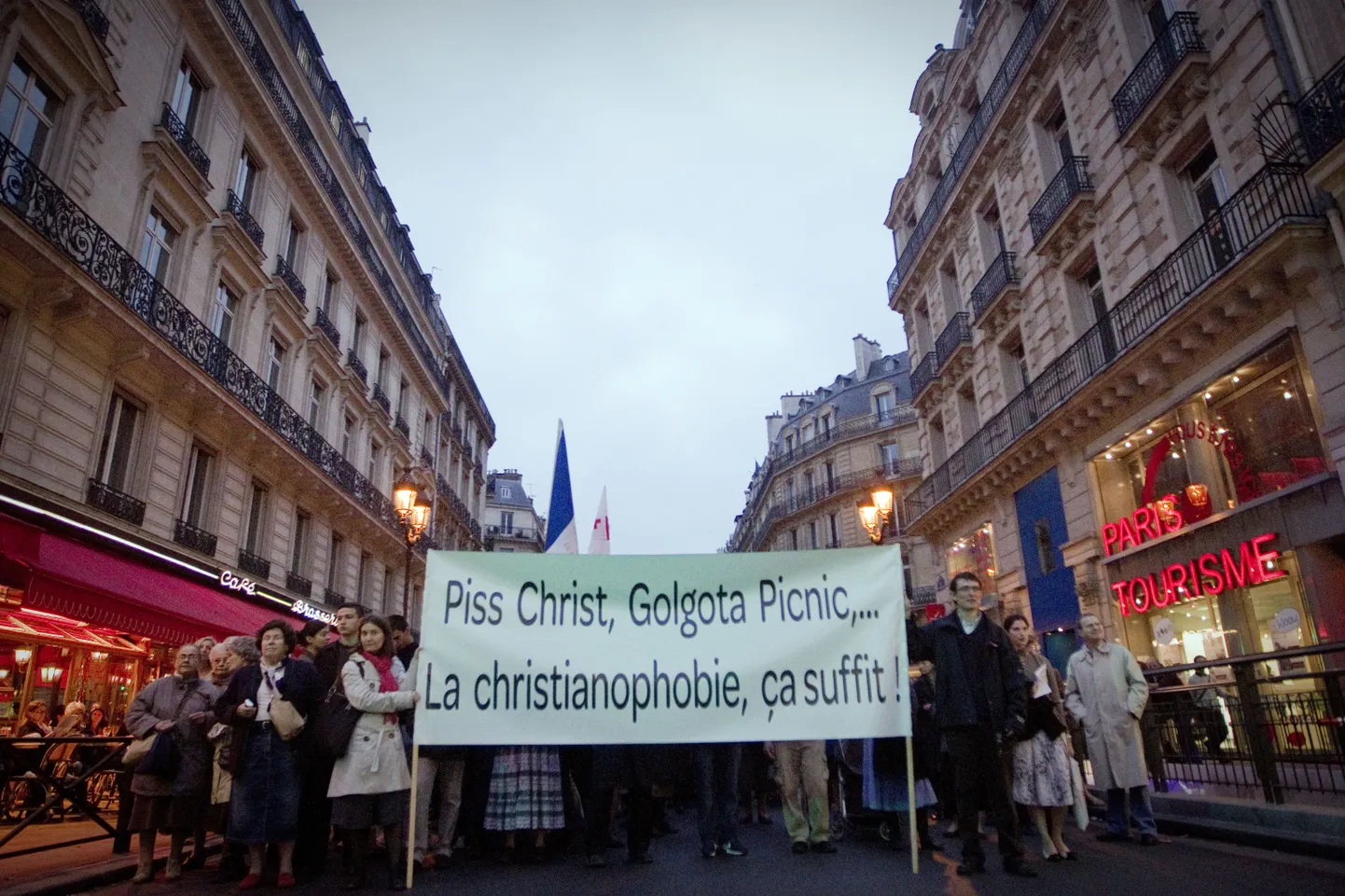 Demonstratsioon "Kolgata pikniku" vastu Pariisis oktoobris.