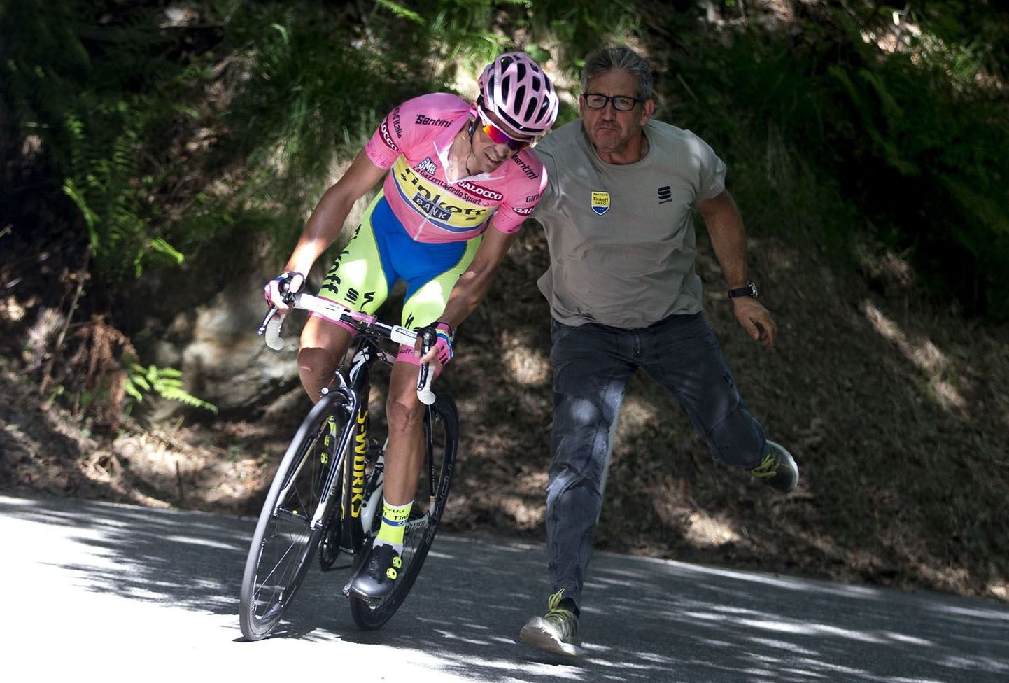 Giro liider Alberto Contador.