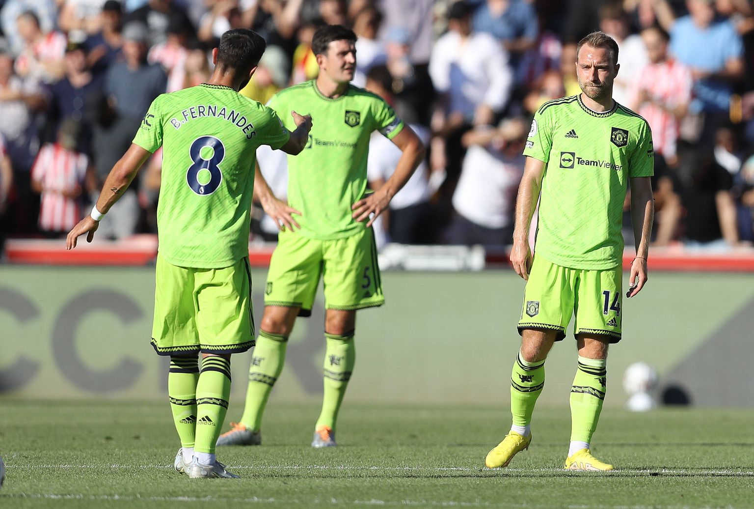 Manchester Unitedi mängijad Bruno Fernandes, Harry Maguire ja Christian Eriksen.