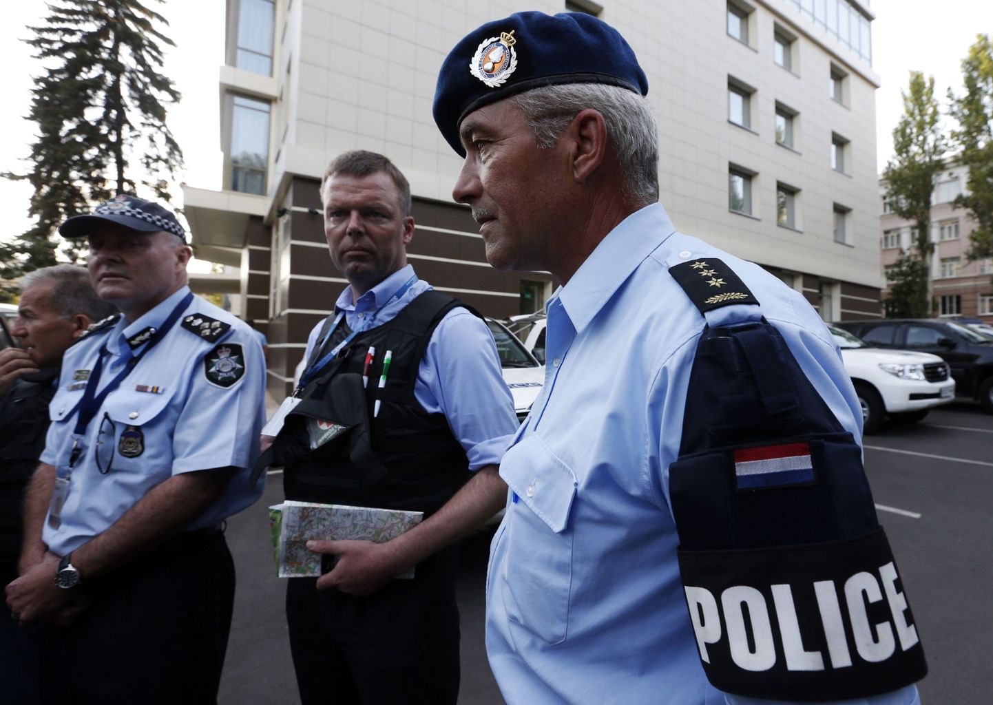 Представители международной полицейской миссии в Донецке (31.07.2014).