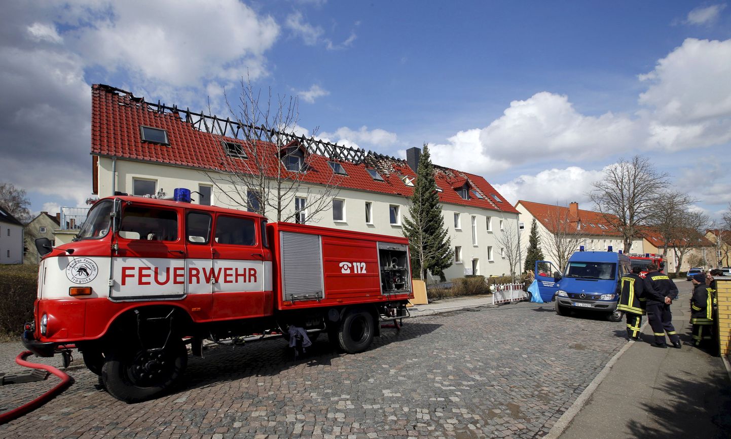 Tuletõrjeauto Tröglitzi põgenikekeskuse juures.