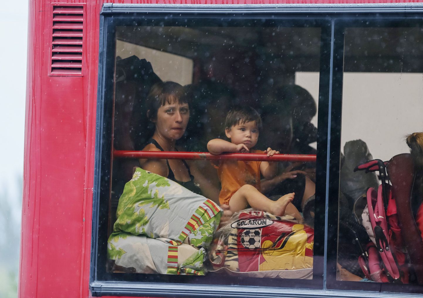 Põgenikega buss Luganski oblastis.