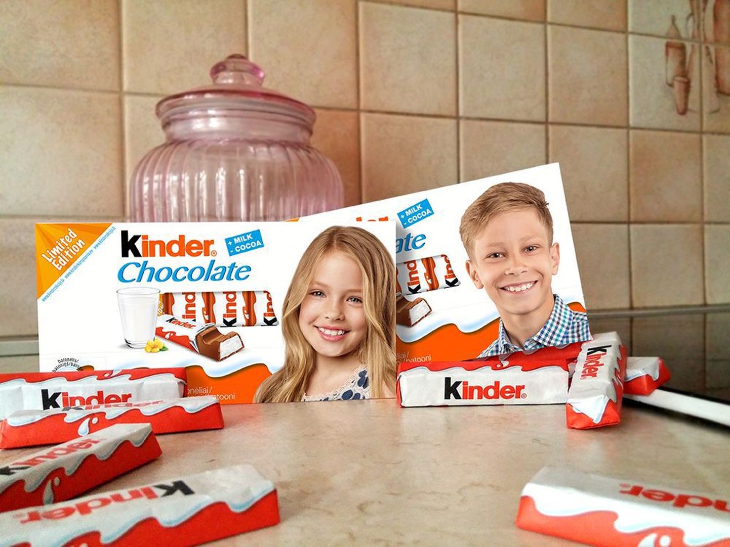 Eesti lapsed Kinderi šokolaadil.