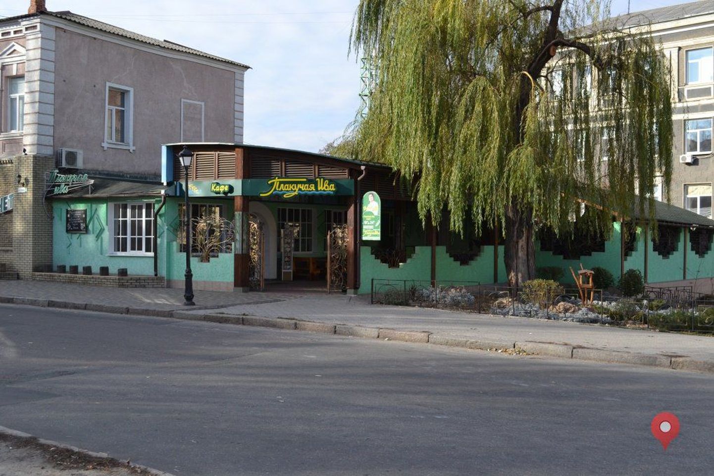 Luganski ainus funktsioneeriv restoran Leinapaju.