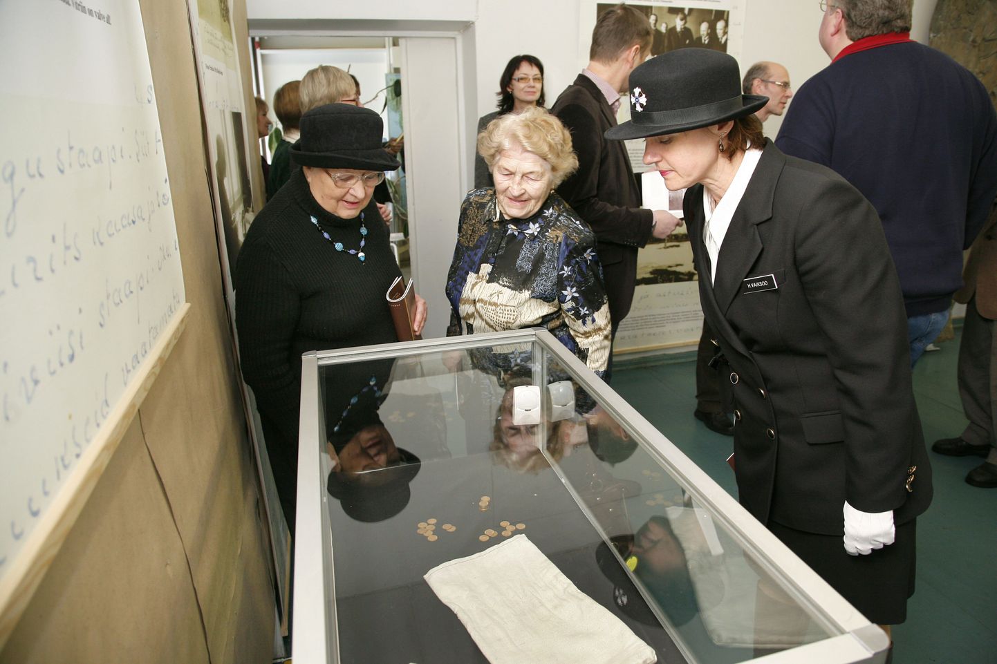 Pärnu muuseumis avati näitus "Vabariigi kuld", kus saab näha unikaalseid fotosid sellest, kuidas jõudis Venemaalt Eestisse 8 miljonit kuldrubla.