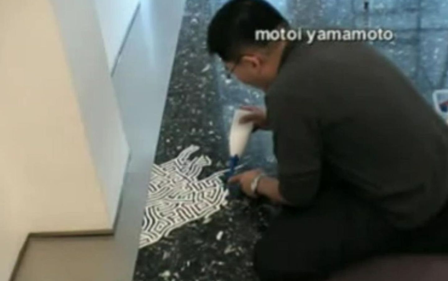Jaapani kunstnik Motoi Yamamoto teeb imelisi labürinte ja mustreid, kasutades selleks soola
