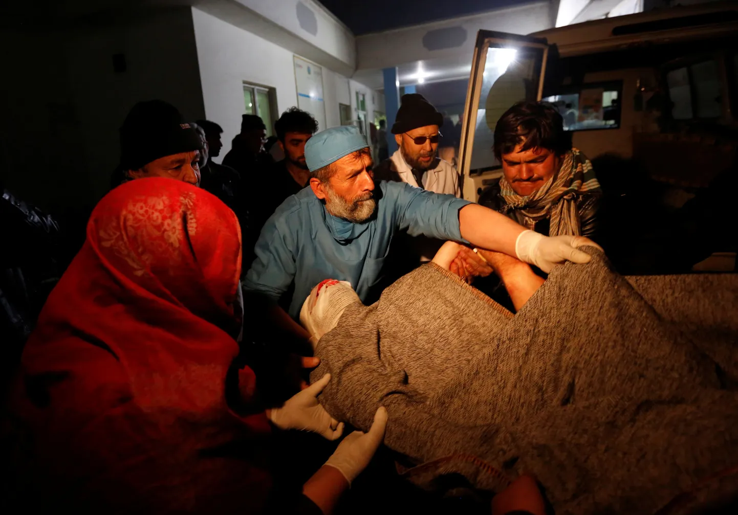 Enesetapurünnakus vigastada saanud transporditakse Kabuli haiglasse.