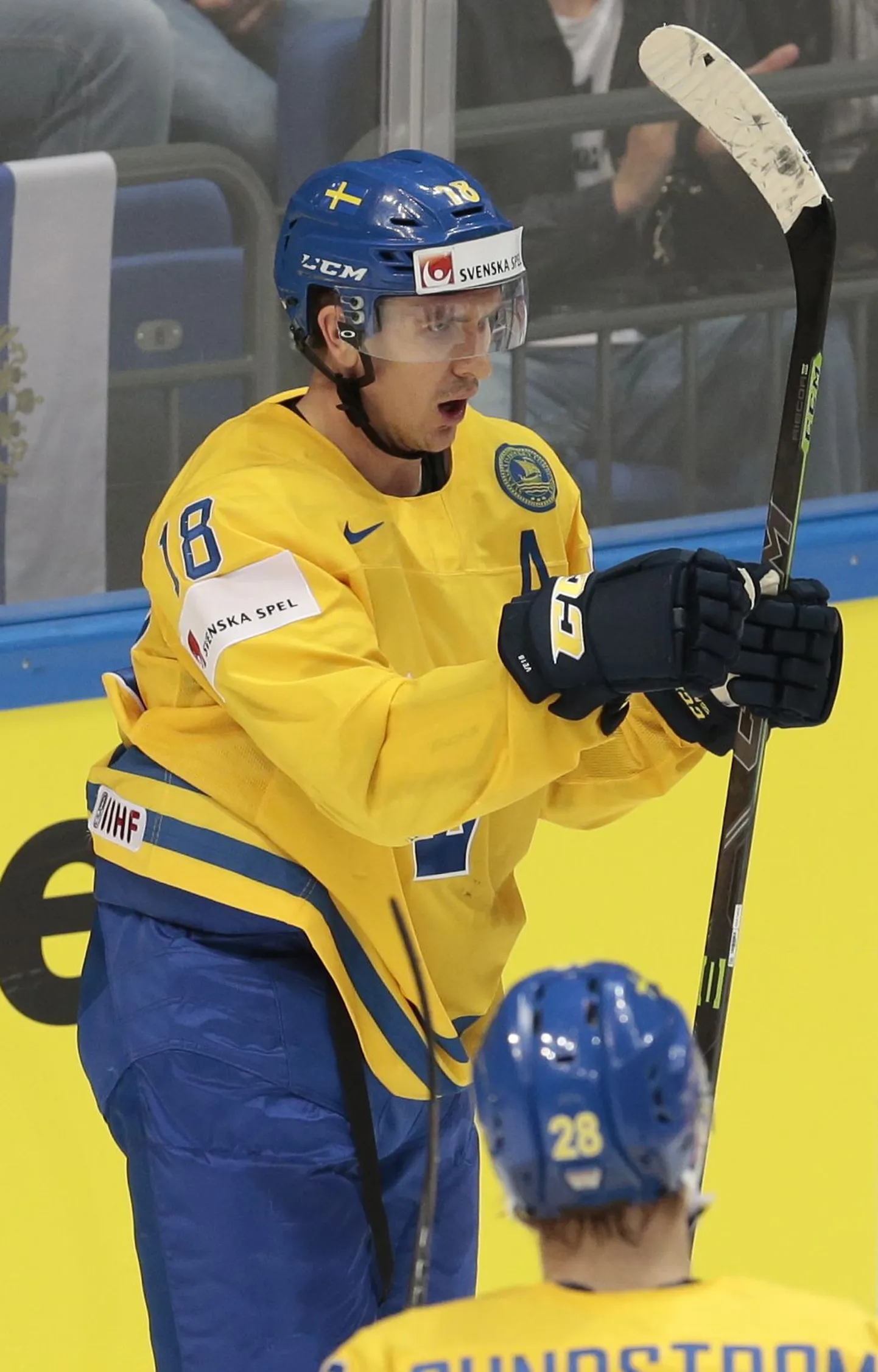 Mikael Bäcklund viskas Rootsi kasuks kaks väravat.
