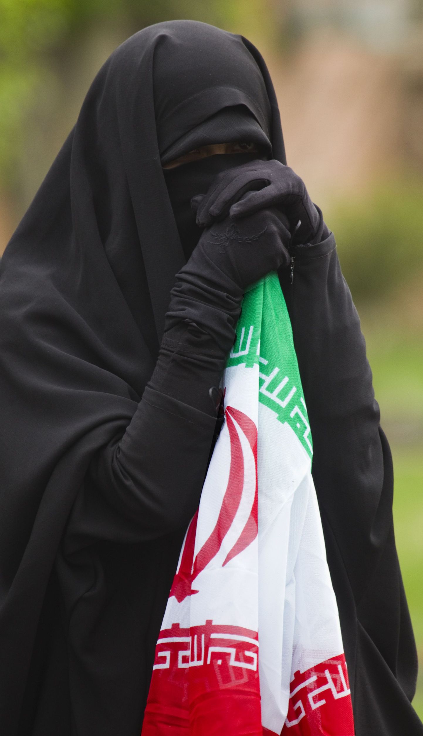 Iraanlanna Iraani lipuga