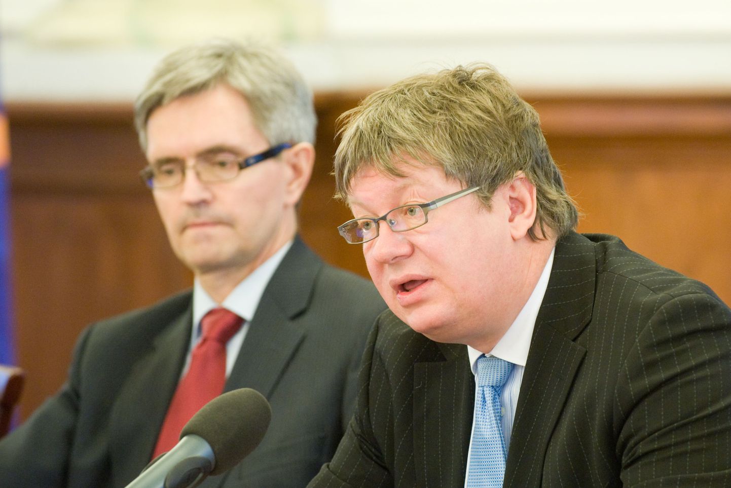 Eesti Pangas esitleti täna Eesti majanduse ja finantssektori ülevaadet. Pildil keskpanga president Andres Lipstok (vasakul) ja asepresident Rein Minka.