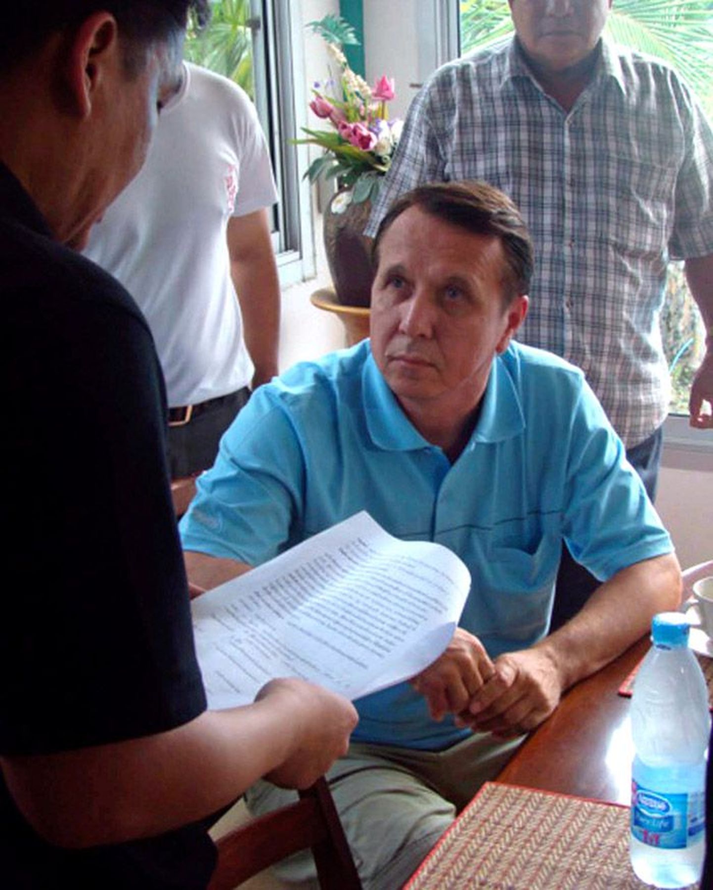 5 июля Михаилу Плетневу был предъявлен ордер на арест и на обыск, выписанный тайской полицией.