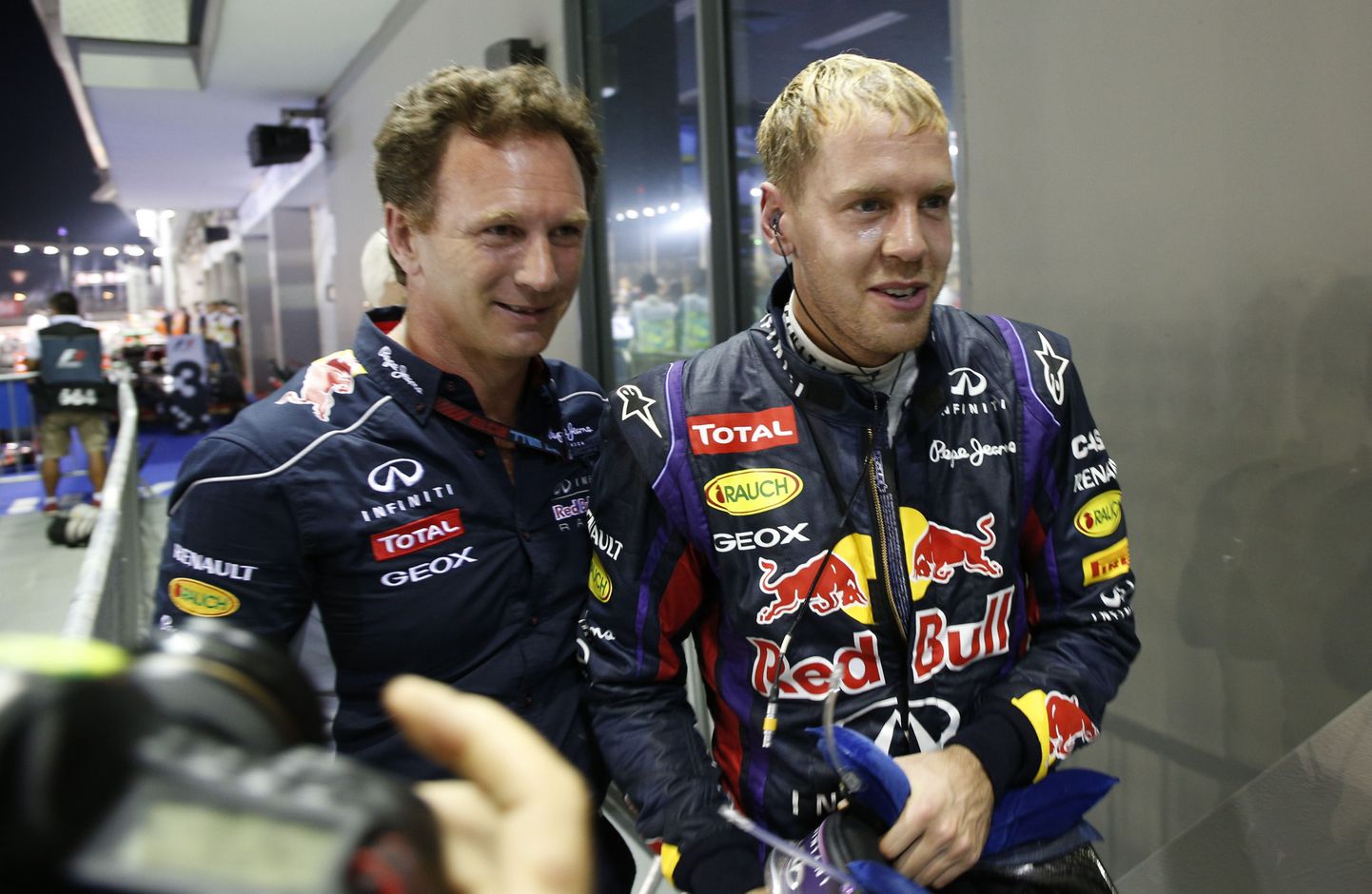 Christain Horner (vasakul) ja Sebastian Vettel.