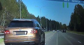 Bentley с российскими номерами разогнался на шоссе около Юрмалы до 142 км/ч
