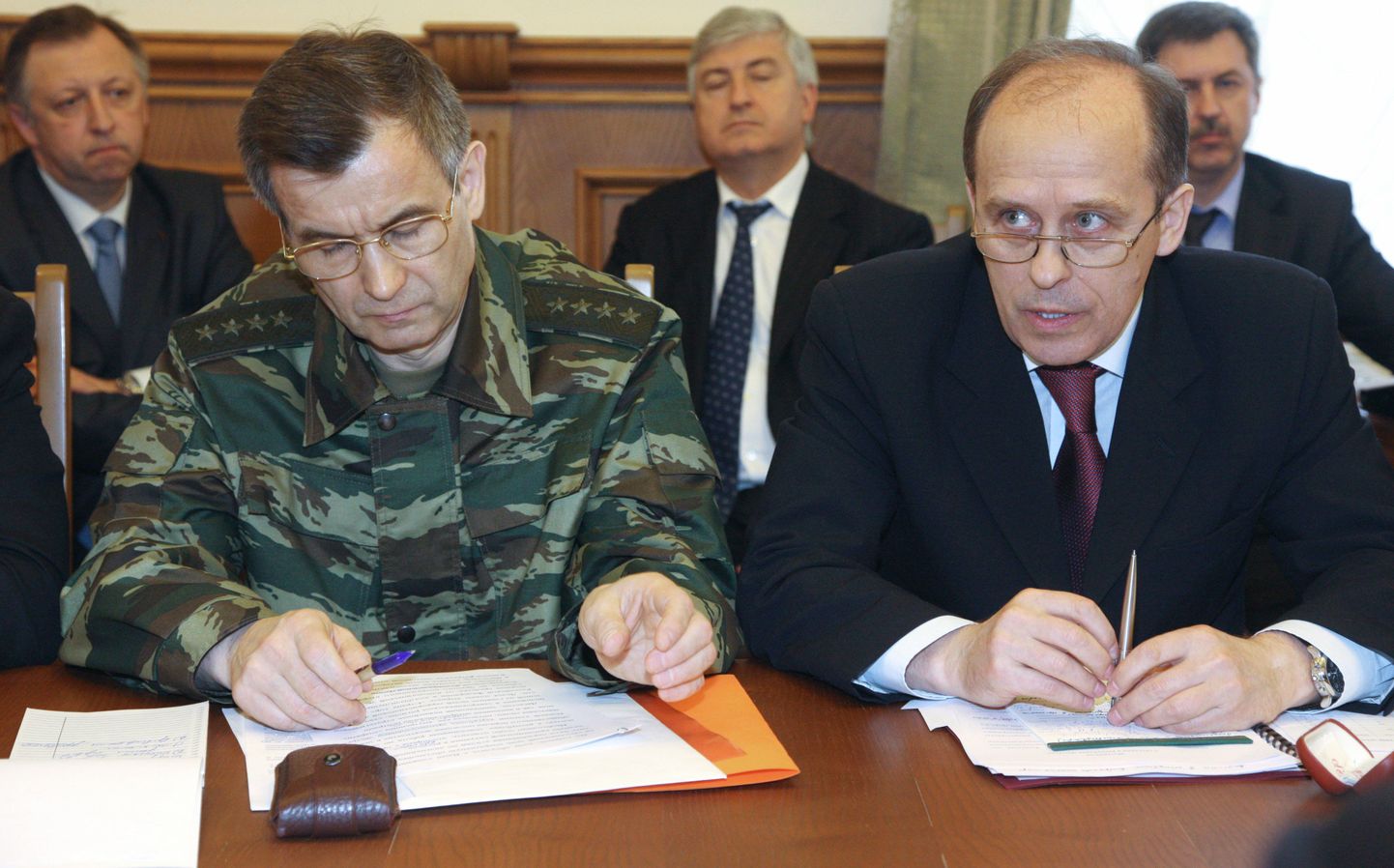 Vene siseminister Rašid Nurgalijev (vasakul) ja FSB juht Aleksandr Bortnikov.