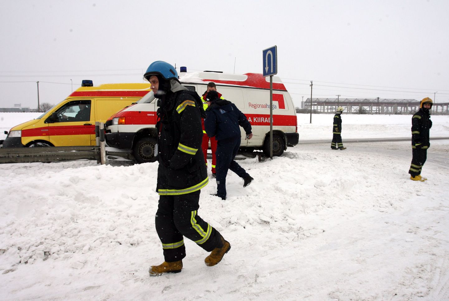 Pildil on avarii Peterburi teel 26. märtsil 2008.