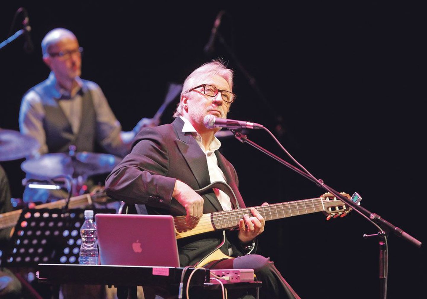 В свой прошлогодний приезд в Эстонию прославленный гитарист-виртуоз Франсис Гойя выступал перед эстонской публикой в концертном доме Nokia и тоже в Международный женский день 8 марта.