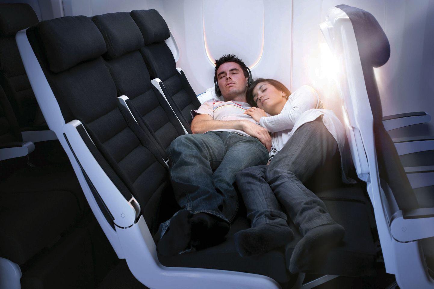 Lennufirma Air New Zealand paigaldab oma Boeingutesse uued istmed, mis lubab pikutada ka turistiklassis reisijatel.