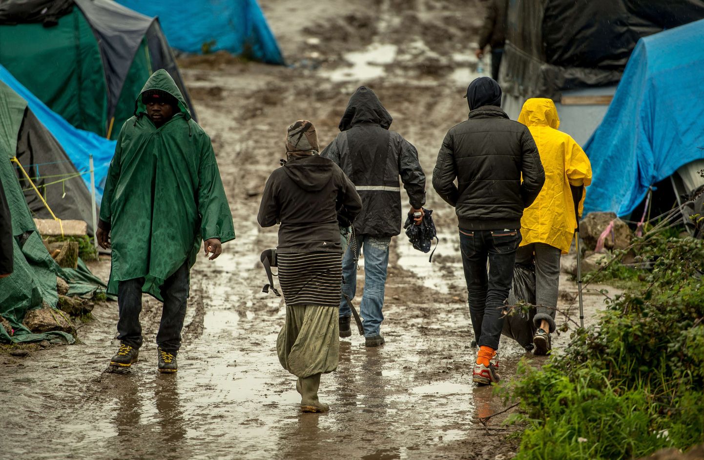 Migrandid Calais`põgenikelaagris