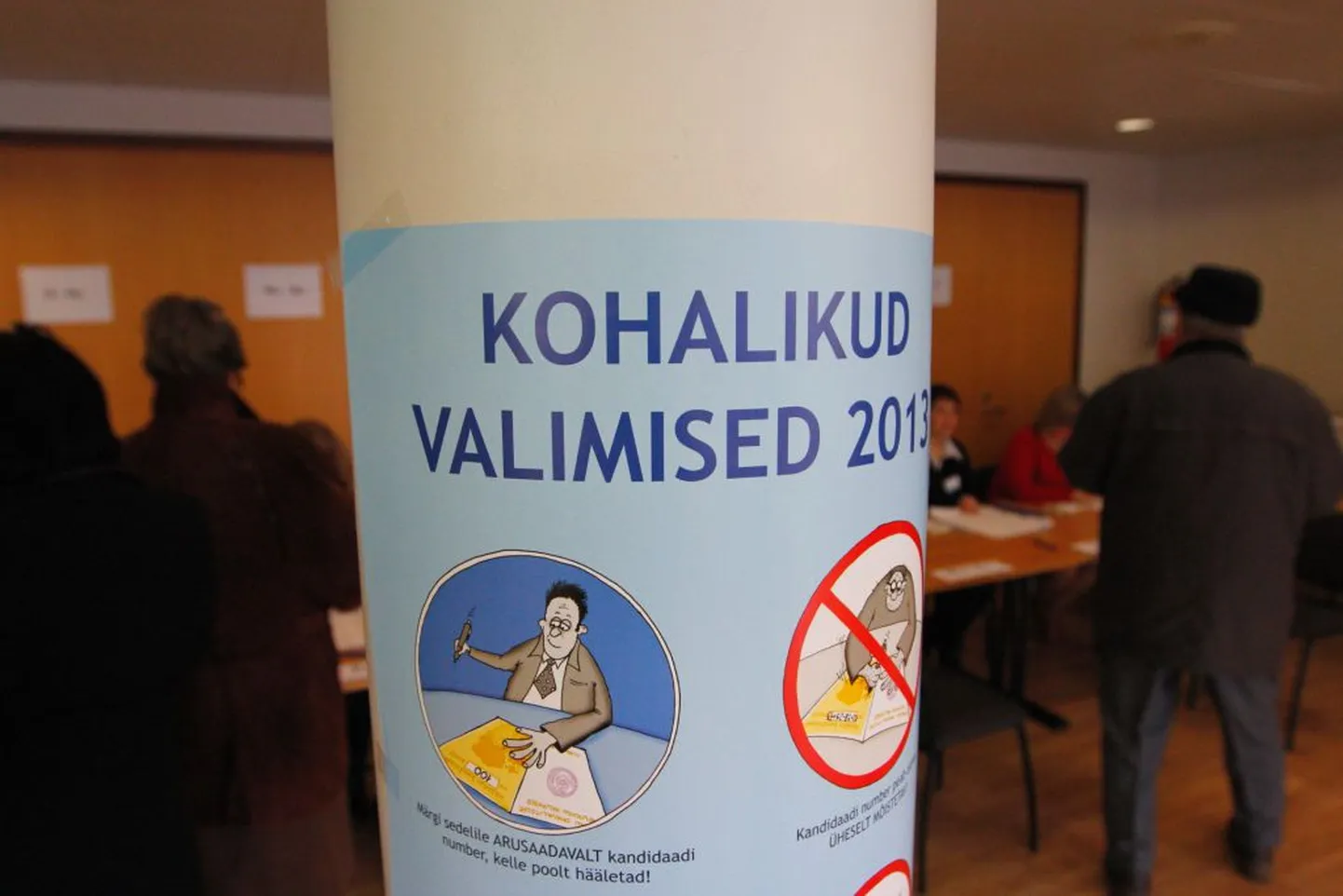 Kohalikud valimised 2013. Valga valimisjaoskond kultuuri- ja huvialakeskuses.