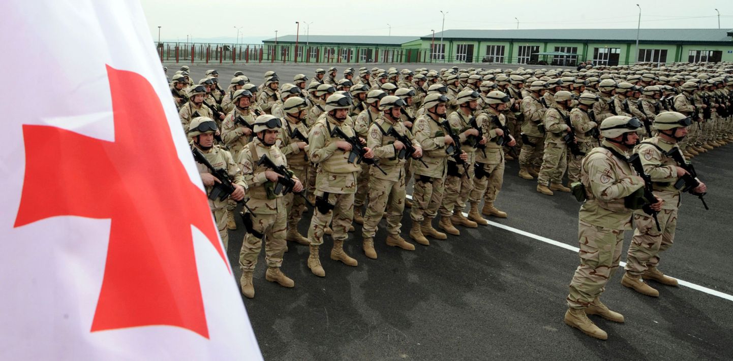 Грузинские солдаты перед отправкой в Афганистан