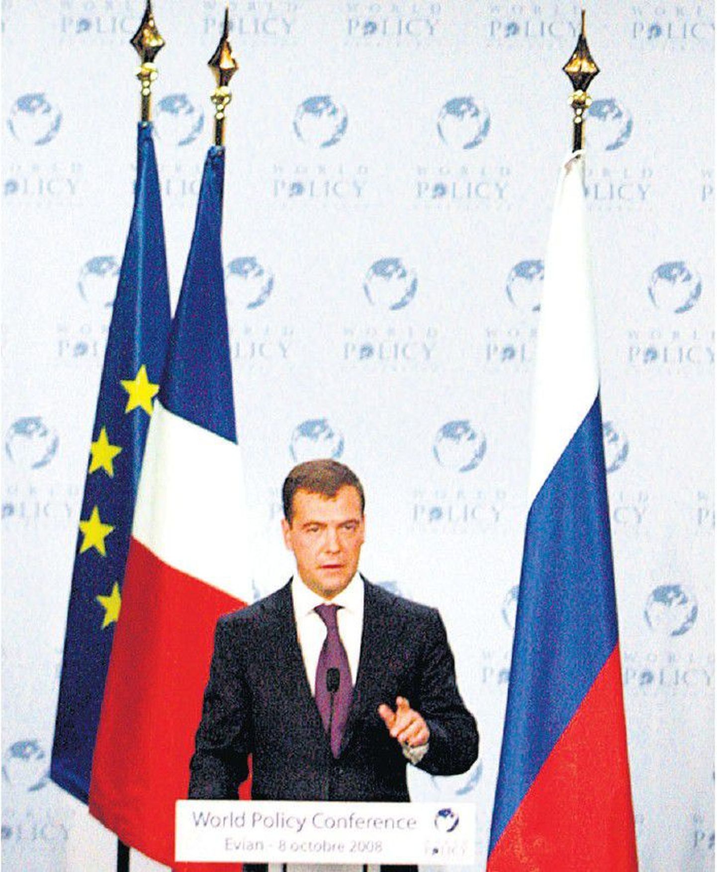 Venemaa president Dmitri Medvedev esinemas 8. oktoobril rahvusvahelisel poliitikakonverentsil Evianis Prantsusmaal.