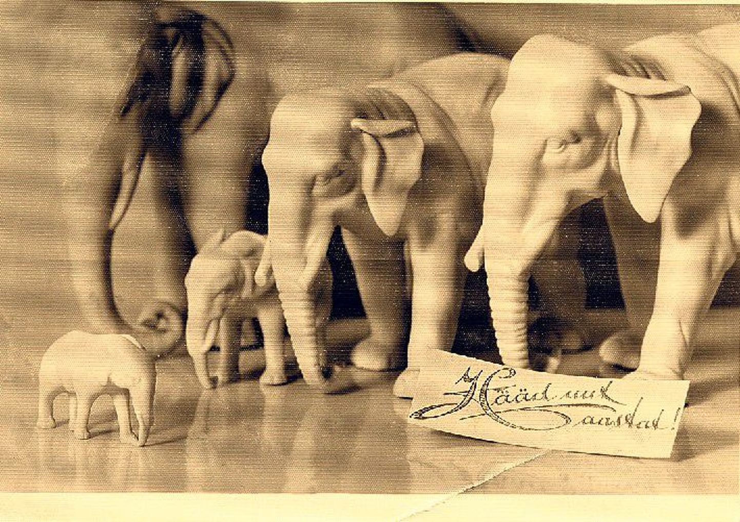 Õnnetoovad elevandid: 
moodsa eluviisi sümbolid. 
Hilja Rieti kaart aastast 1931.