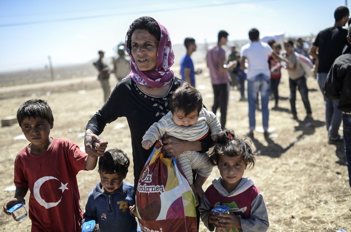 Süüriast Türki põgenenud kurdi naine täna riigi kaguosa linnas Surucis.