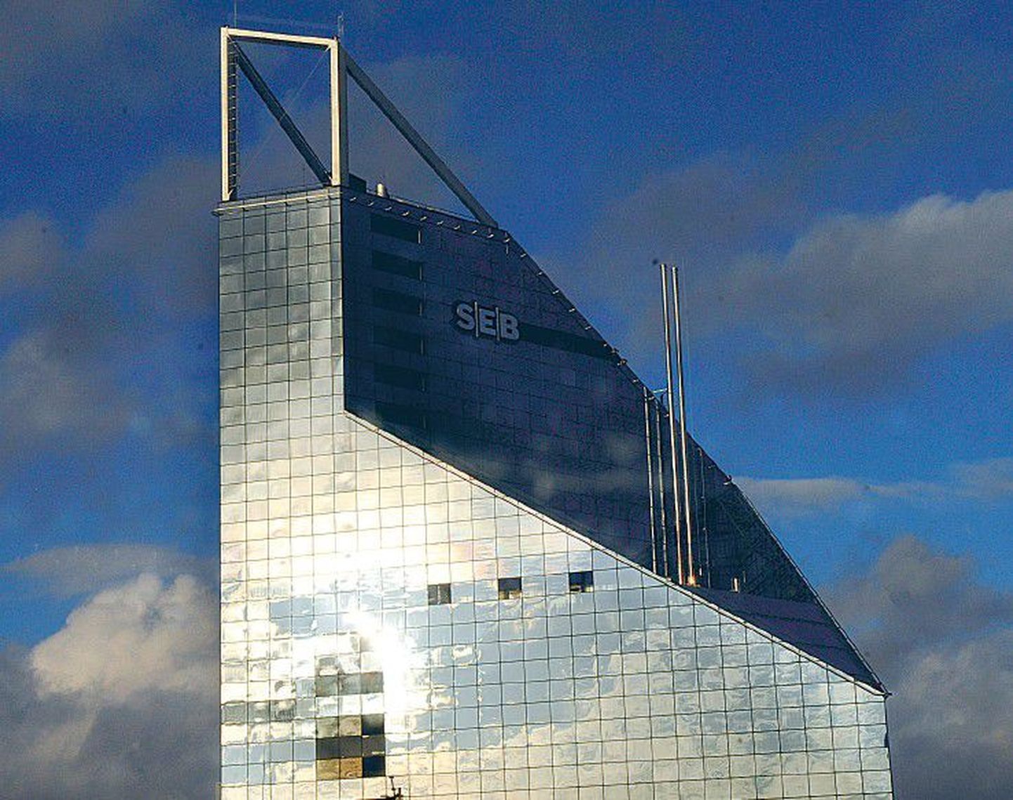 Pildil SEB-i hoone Tallinnas.