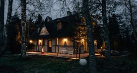Fotod: see Tallinna lähedal asuv maja on pärit justkui muinasjutust