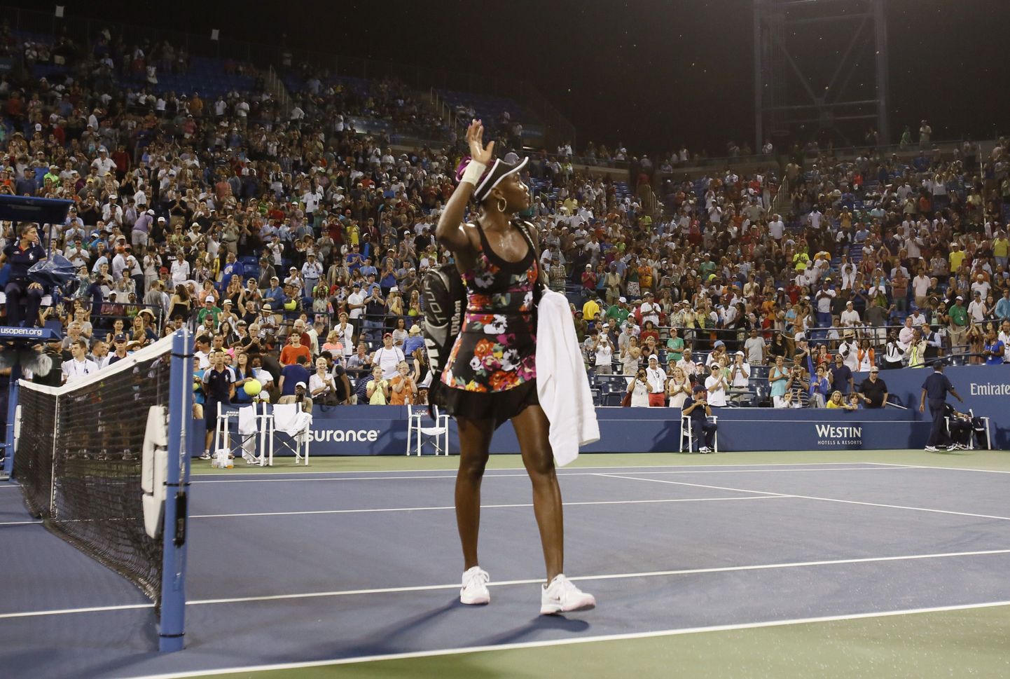 Venus Williams langes US Openil teises ringis konkurentsist.