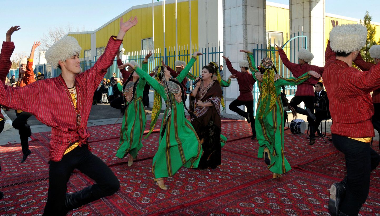 Türkmenistani rahvatantsijad.