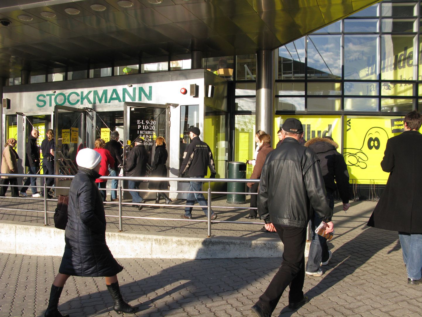 Stockmanni kaubamaja tõmbab hea teenindusega.