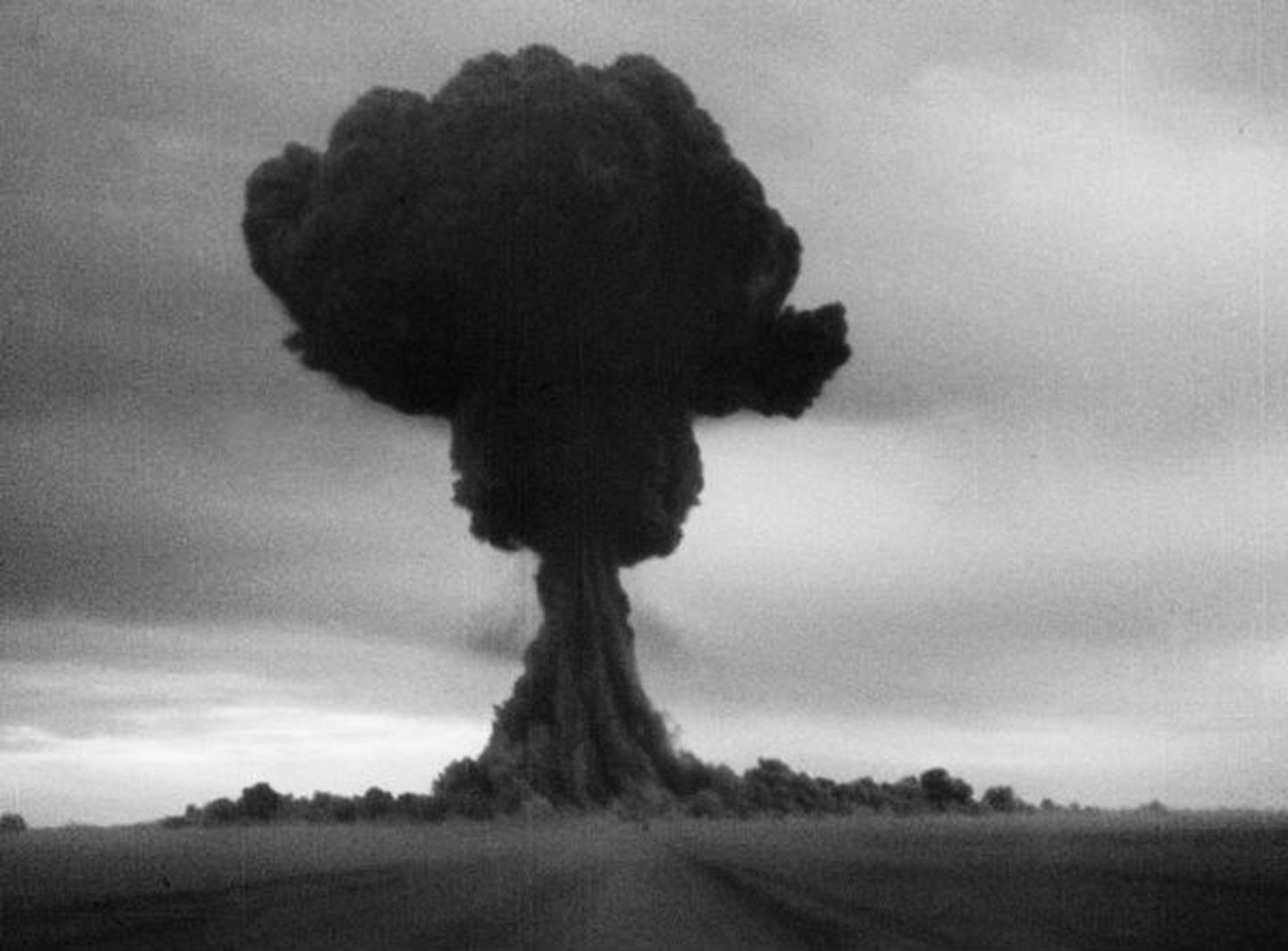 29 августа 1949 года Советский союз провел первые испытания плутонной бомбы RDS-1.