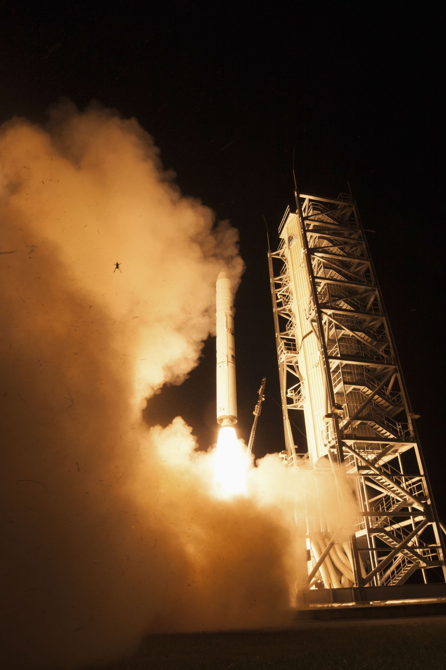 NASA raketi ja konna jõukatsumine