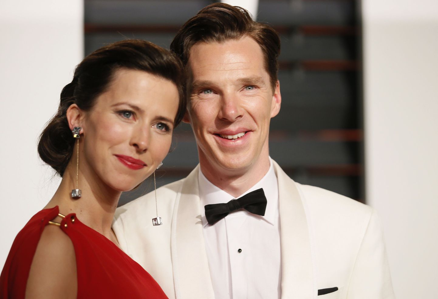 Benedict Cumberbatch (paremal) abikaasa Sophie Hunteriga.