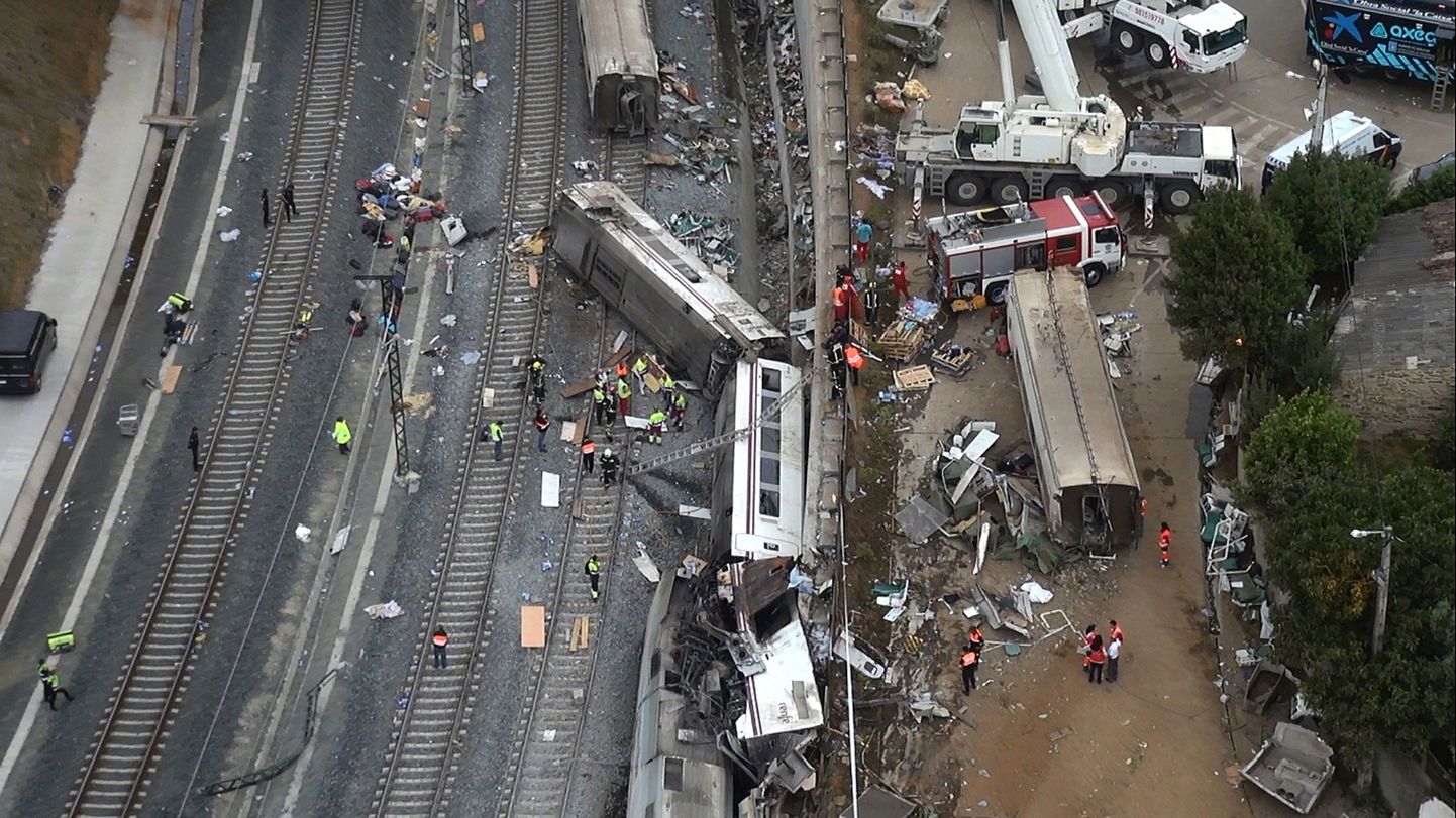 Суд постановил взять под стражу машиниста поезда, потерпевшего крушение в провинции Галисия.