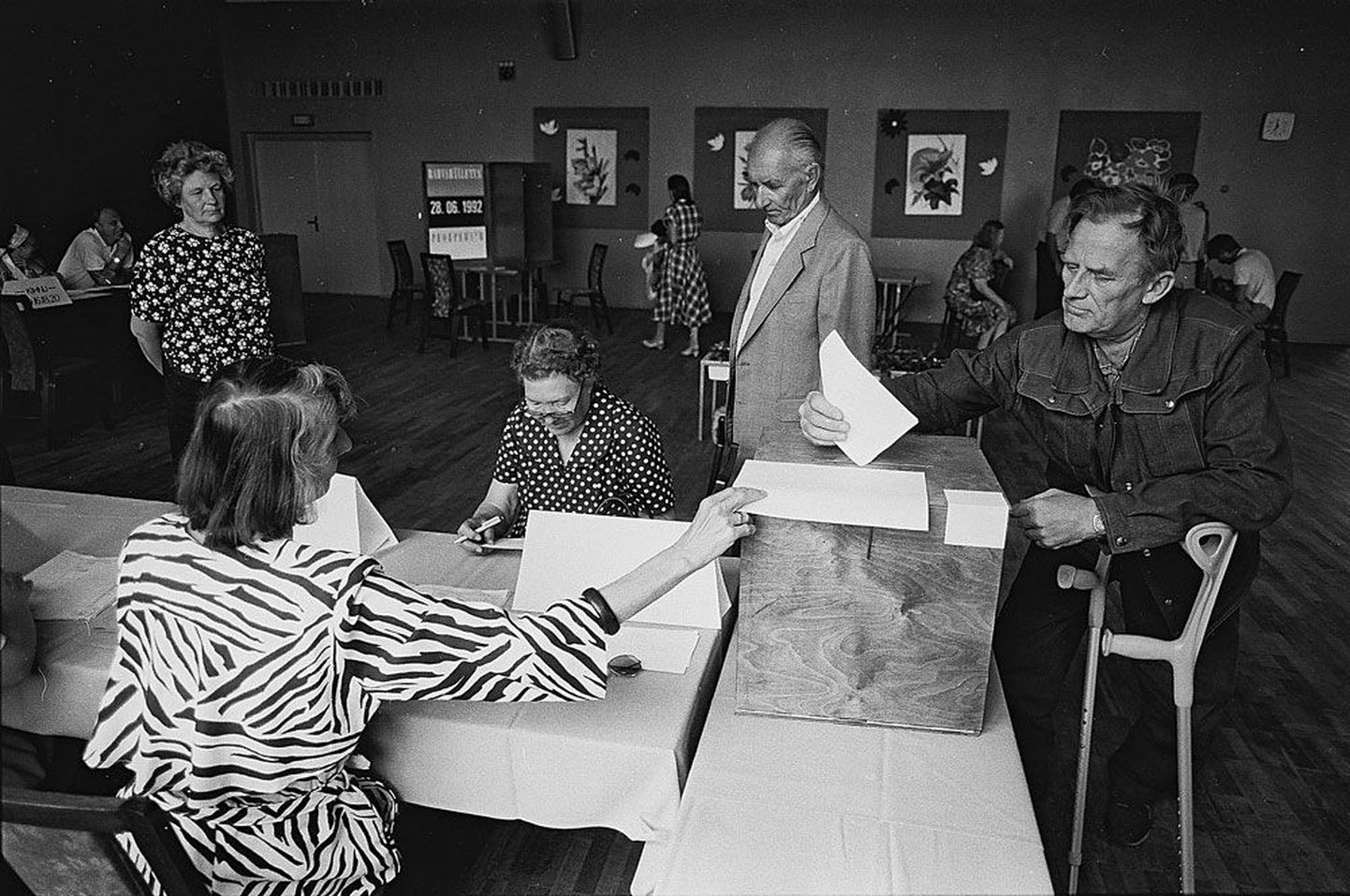 Põhiseaduse rahvahääletus Tallinnas Lasnamäel  28. juunil 1992. aastal.