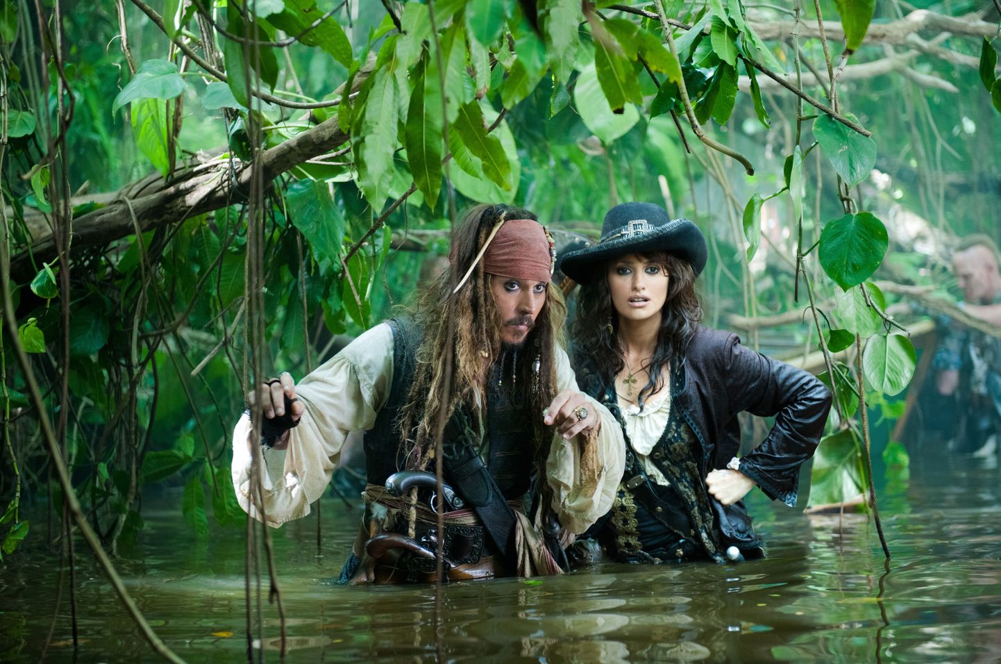 Johnny Depp ja Penelope Cruz filmis Kariibi mere piraadid: Võõrastel vetel