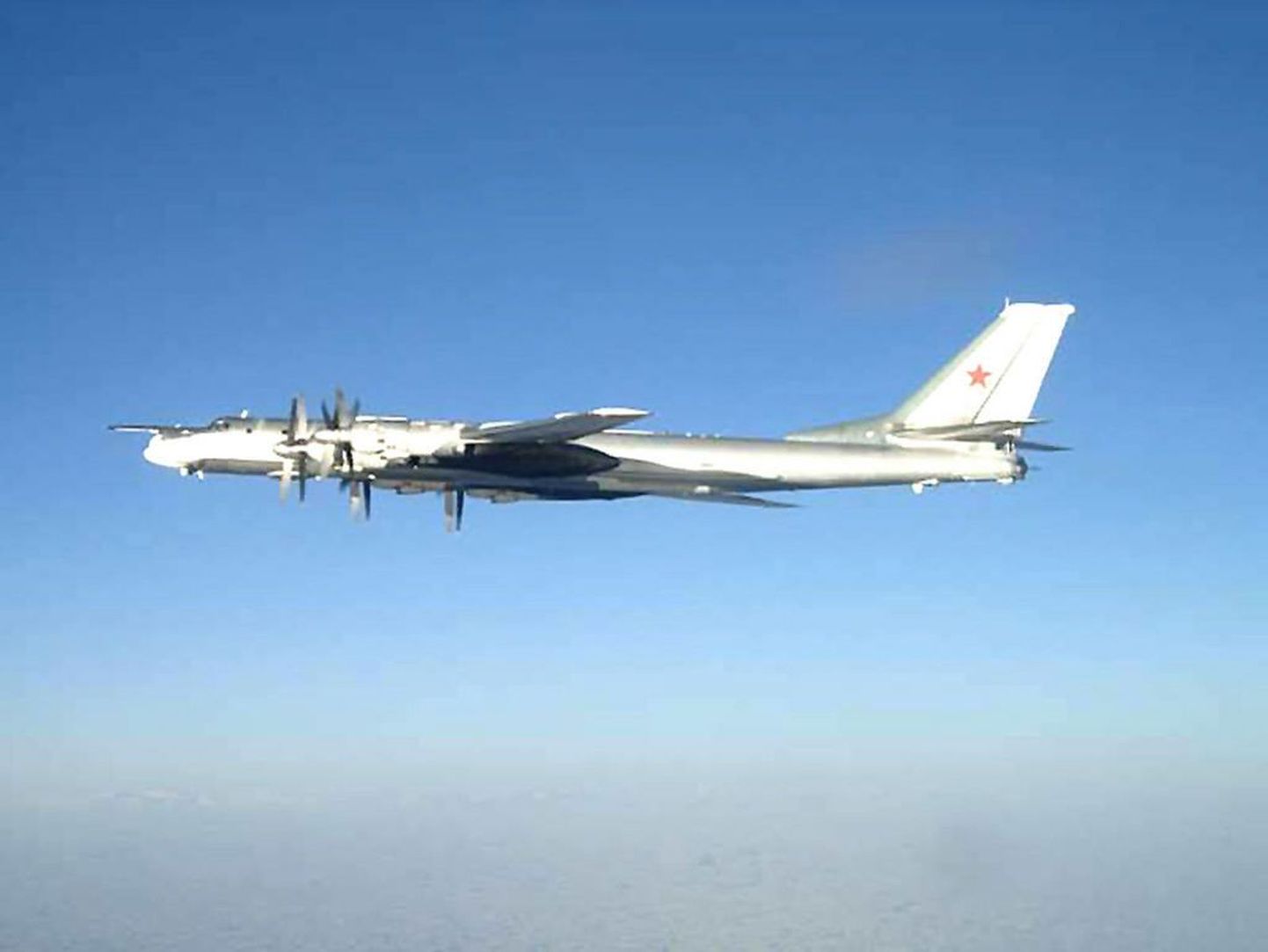 Vene starteegiline pommituslennuk Tu-95 Bear