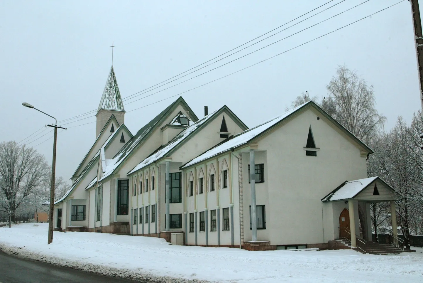Tartu Salemi baptistikoguduse kirik (Kalevi 76).