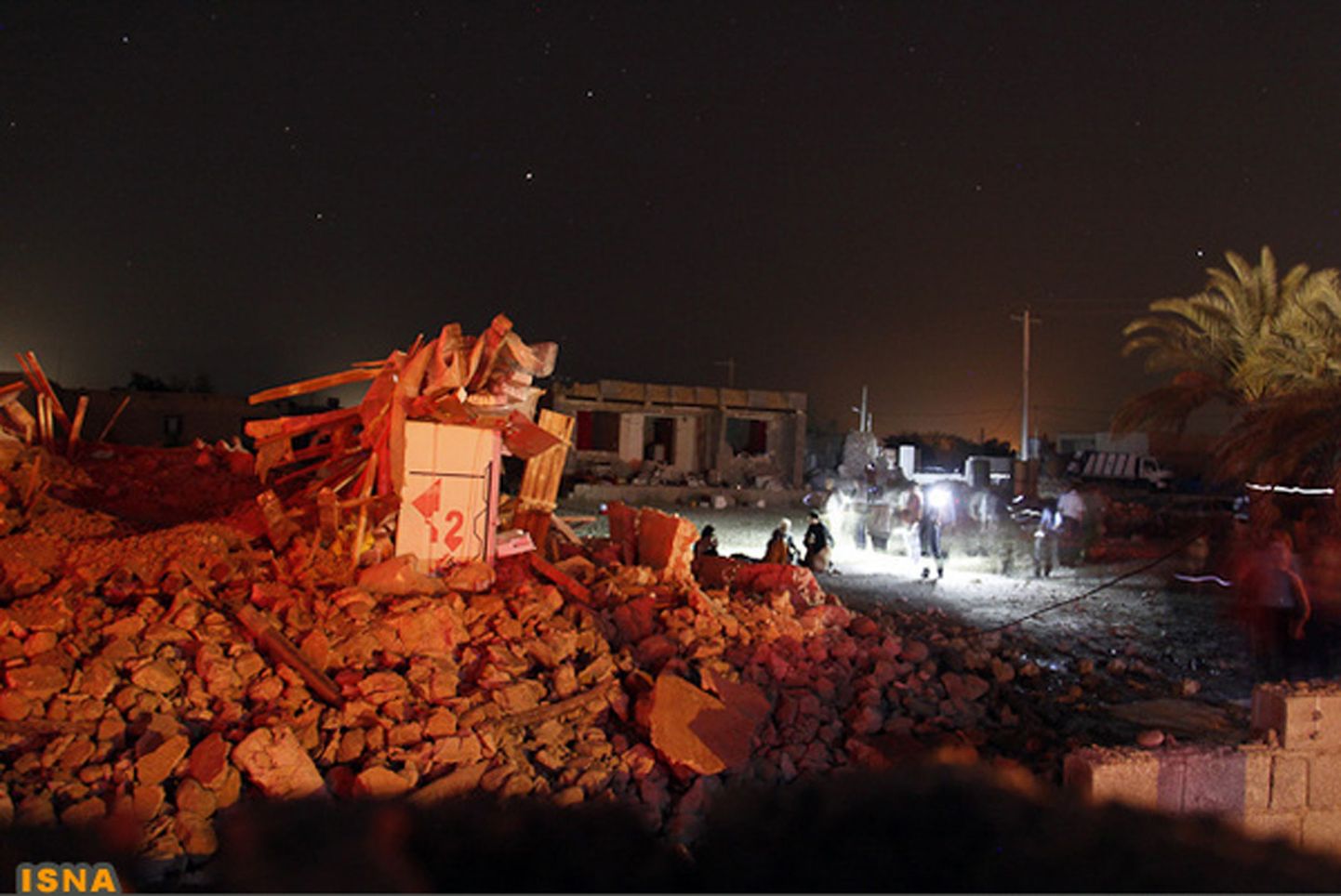 Maavärina käigus rusudeks muutunud majad Bushehri linnas.