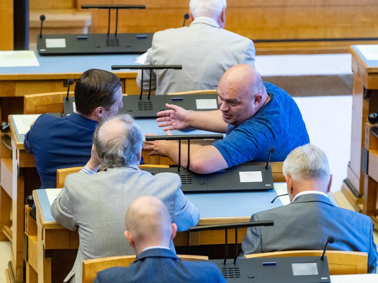 Riigikogu arutas teisipäeval olukorda Valgevenes, paremal üleval Igor Kravtšenko..