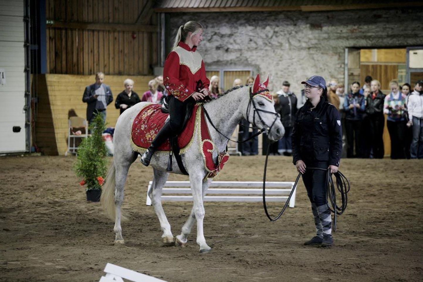 Säreveres toimunud araabia hobuste esitluse algul esines ratsanik Minni Mangmann hobusel Virgina kuulekussõuga ja päeva lõpus pärjati Virgina tõu parimaks hobuseks.