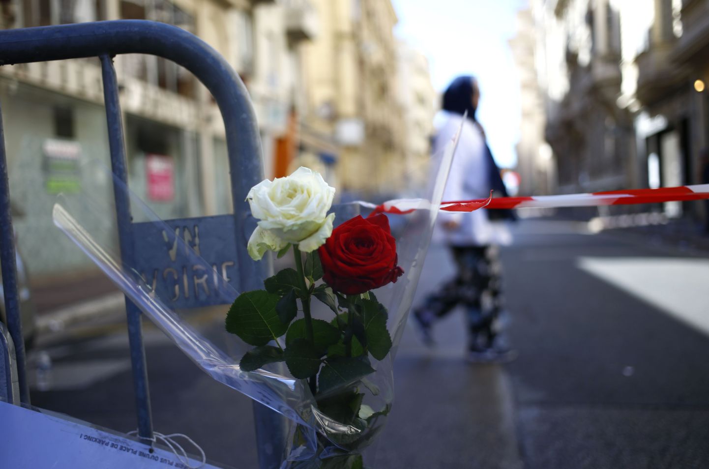 Улицы Ниццы закрыты после теракта унесшего жизни 84 человек.